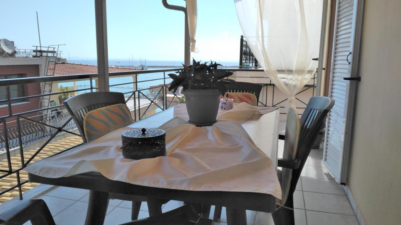 Port View Apartment Zakynthos Town Exterior photo
